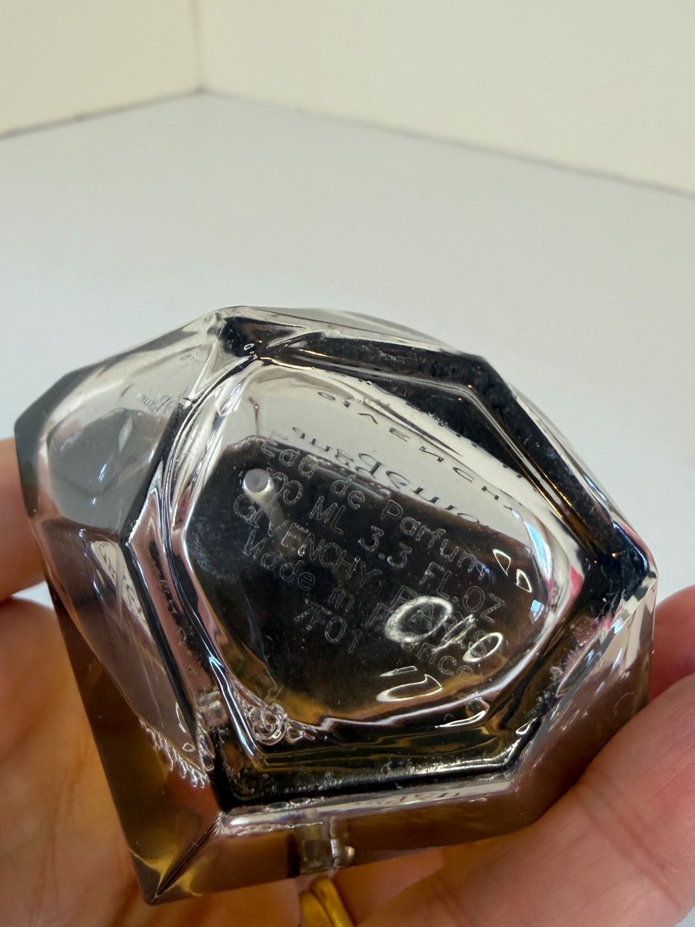 Givenchy Ange Ou Demon Eau De Parfum Spray 100ml/3.3fl oz - Picture 3 of 5